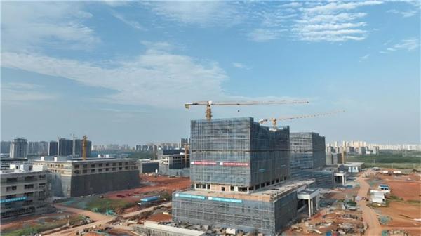 好大的校园!南昌这所医学院正在火热建设中