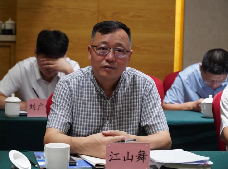 以经济体制改革为牵引   持续推进城乡融合发展   ——中国城镇化促进会学习贯彻二十届三中全会精神座谈会发言摘要