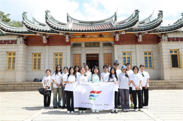 砖瓦里的时光回响：厦门大学嘉庚学院