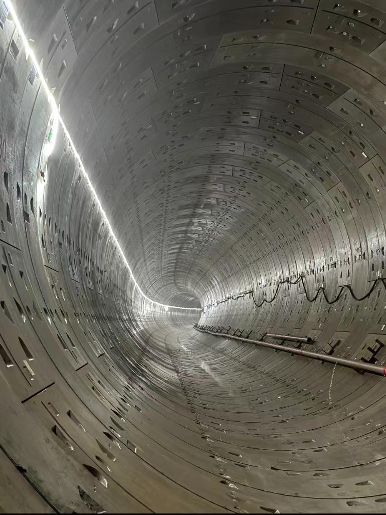 中交一公局石家庄轨道交通4号线石铜路站~友谊南大街站右线盾构顺利接收