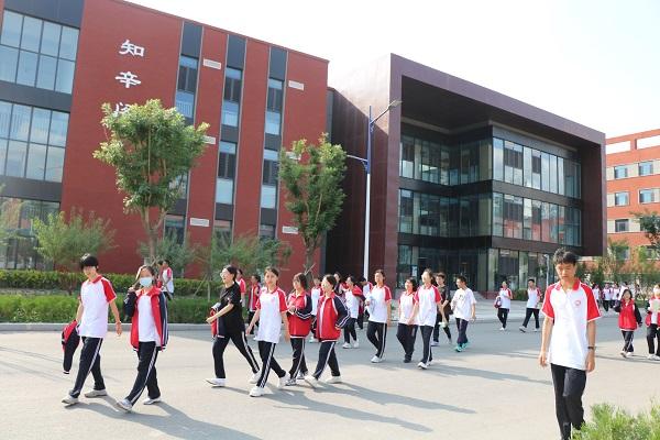 民生工程为学子！中交一公局集团乌海一中新校区投用